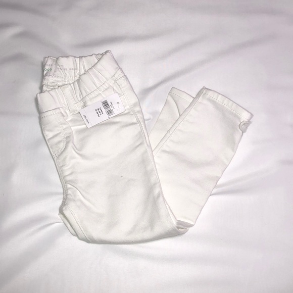 👖NWT GAP Toddler girl white jeans👖 - Picture 2 of 3